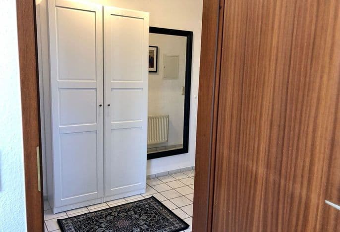 Ferienwohnung "Klaus Störtebeker" mit Sonnenterrasse & Garten zwischen Strand, Wald und Wiese! - Ferienwohnung "Klaus Störtebeker" mit Sonnenterrasse & Garten zwischen Strand, Wald und Wiese! detail 1