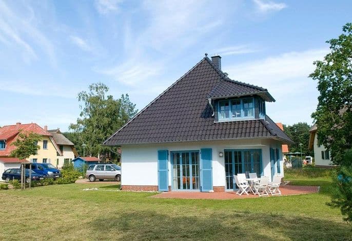 Dünenresidenz Glowe - Familienfreundliches Ferienhaus mit Terrasse und Garten an der Ostsee detail 1