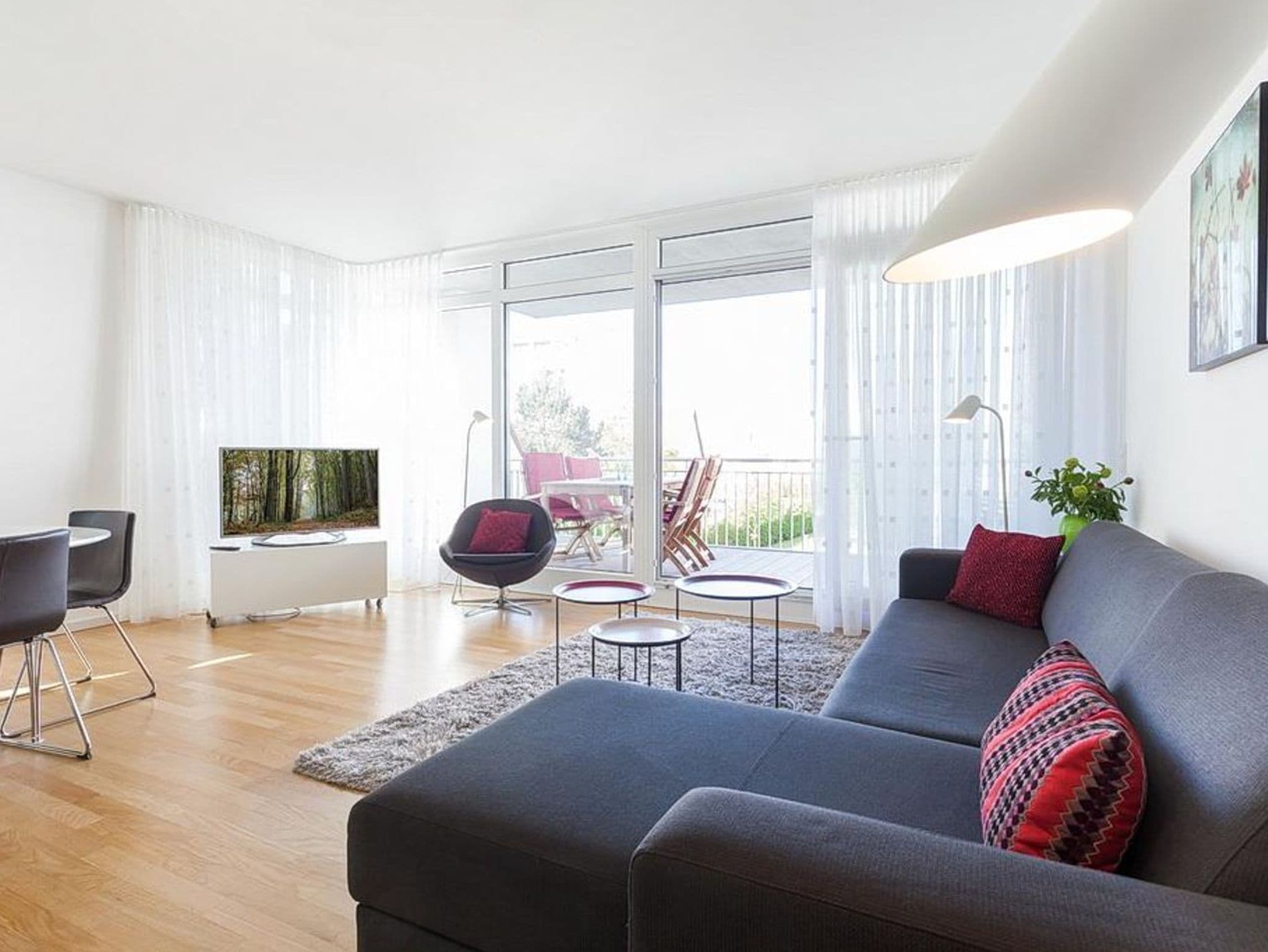 Stilvolles, strandnahes Apartment mit Fußbodenheizung, Whirlbadewanne und Balkon - DünenResort Binz detail 1