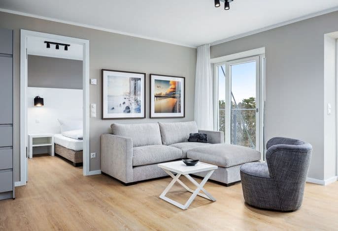 Strandnahes Penthaus-Apartment mit Dachterrasse, tollem Meerblick & zwei Bädern!