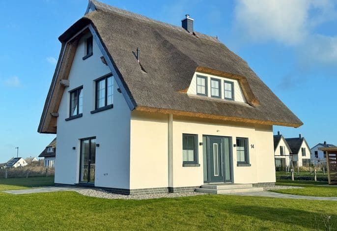 Reethaus "MeerZeit" mit Kamin, Sauna und 3 Schlafzimmern - Ferienhaus Meerzeit mit Sauna und Kamin in Dranske