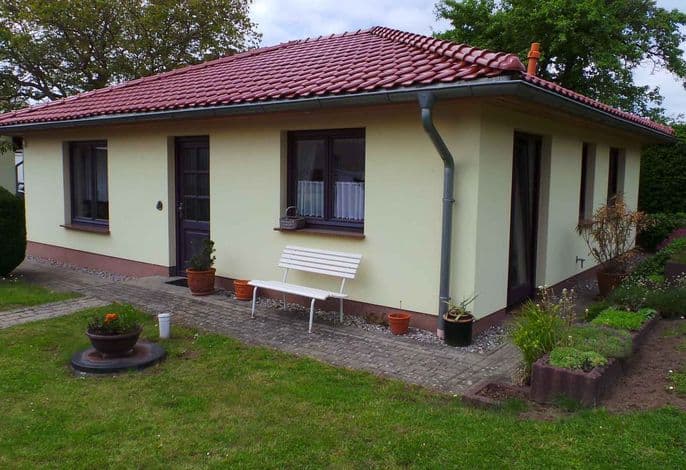 Ferienhaus mit Terrasse und Garten detail 4