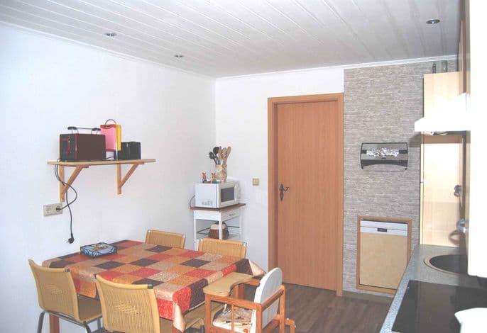 Ferienhaus mit Grillterrasse und Spielplatz - Ferienhaus mit Grillterrasse und Spielplatz detail 2