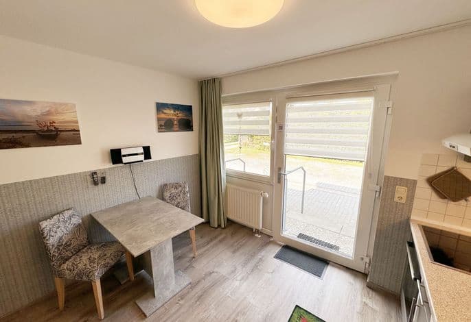 Wohnung 02 mit Terrasse und Boddenblick - MR: Haus Inselperle mit Blick auf den Bodden detail 3