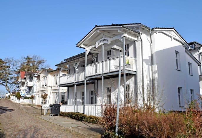 Ferienwohnungen mit Seeblick, Schwimmbad und Sauna detail 1
