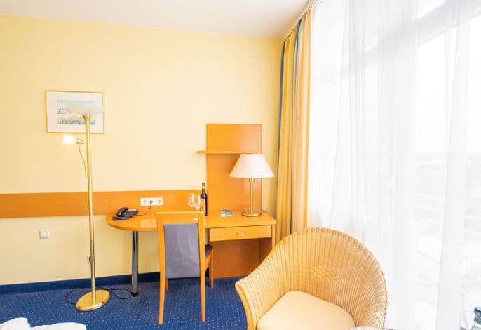 Doppelzimmer mit Stadtblick und Balkon detail 1