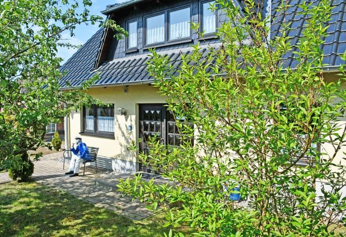 schönes Ferienhaus mit Kamin und Sauna im Ostseebad Sellin - schönes Ferienhaus mit Kamin und Sauna im Ostseebad Sellin detail 3