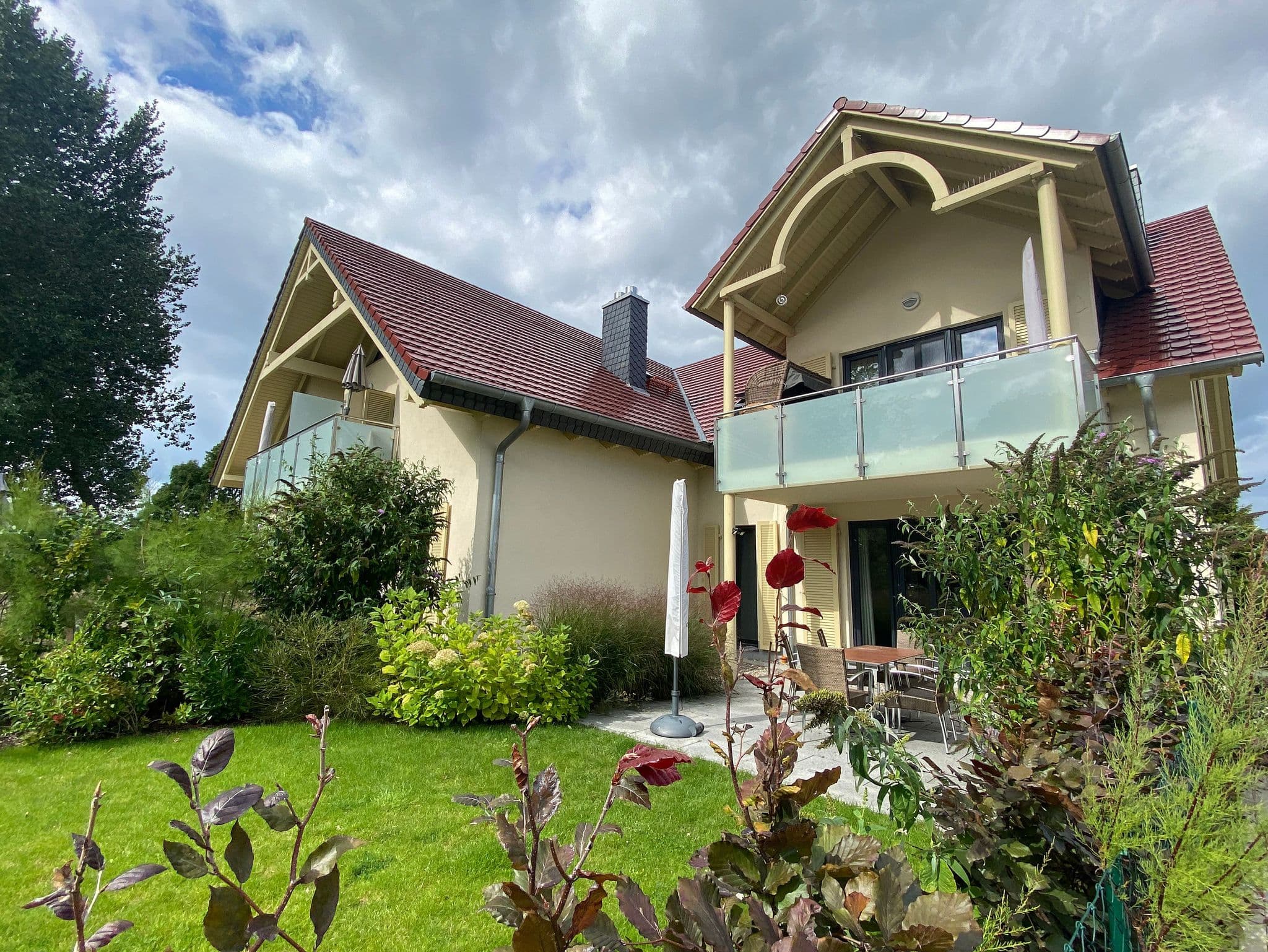 F: Haus Sterntaucher Whg 01 mit Kamin & Terrasse detail 2