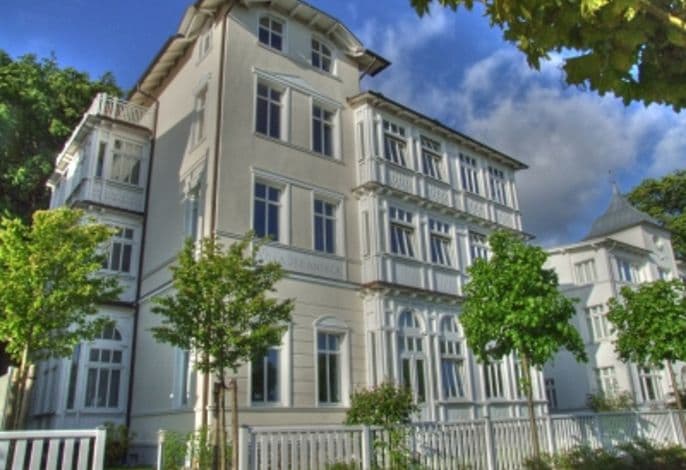 Villa Strandeck, Apt 3 - direkt am Strand, mit Ostseeblick - Whg. 3