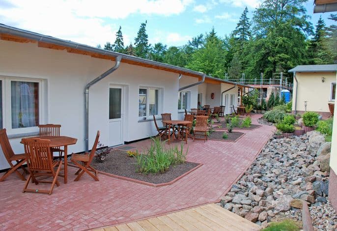 Ferienwohnungen mit Terrasse in Sellin zum Südstrand detail 4