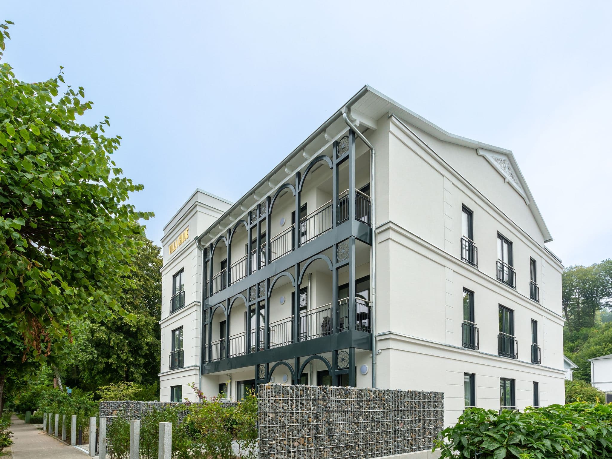 Villa Chloe detail 1