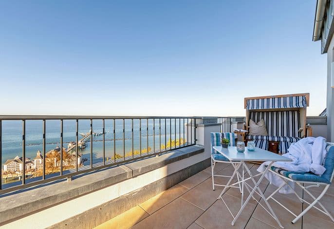 FIRST Sellin | Meerblicksuite | View - FIRST Sellin | Meerblicksuite | View detail 1