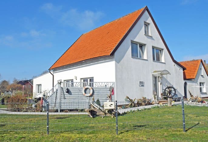Ferienwohnung mit Gartenterrasse zum Reddevitzer Höft - Ferienwohnung mit Gartenterrasse zum Reddevitzer Höft