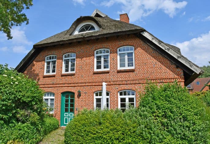 Ferienwohnungen im Landhaus am Deich mit großem Garten detail 1