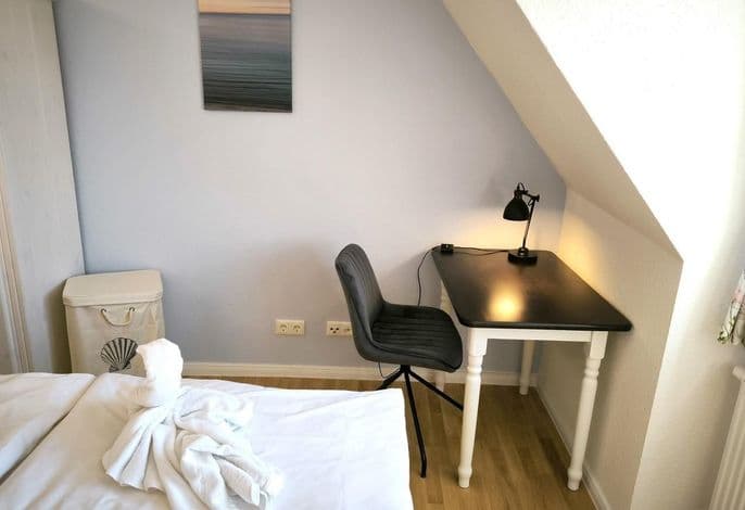 2-Raum-Ferienwohnung mit Meerblick und Balkon (Mz) - Appartementhaus mit Meerblick und Balkon in Göhren (HMLi) detail 4