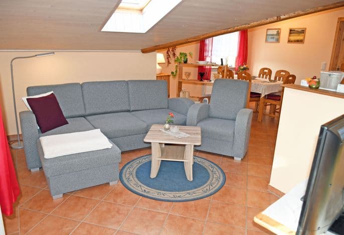 Ferienwohnung mit Balkon und Kamin Bernstein - Ferienwohnungen mit Kamin und Blick zum Selliner Seepark detail 1