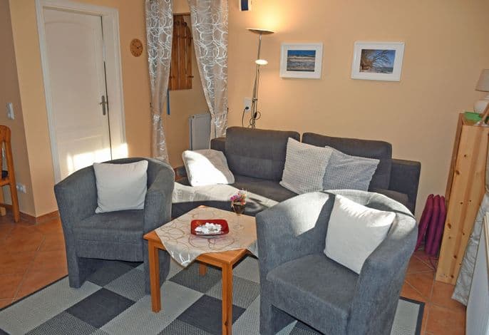 Ferienwohnung mit Balkon und Kamin Donnerkeil - Ferienwohnungen mit Kamin und Blick zum Selliner Seepark detail 1