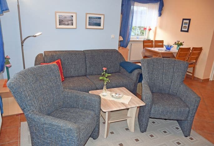 Ferienwohnung mit Balkon und Kamin Hühnergott - Ferienwohnungen mit Kamin und Blick zum Selliner Seepark detail 2