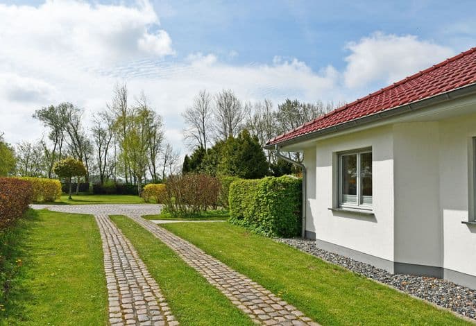schöne Ferienwohnungen mit Terrasse im Zentrum von Rügen detail 4