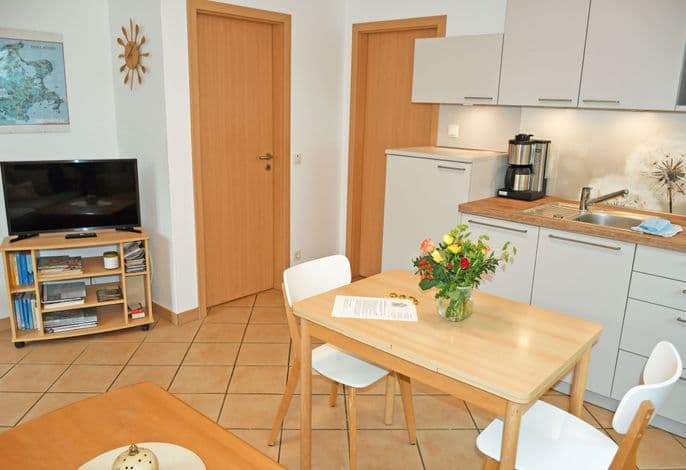 2-Raumferienwohnung m. Terrasse Koje für Vier - schöne Ferienwohnungen mit Terrasse im Zentrum von Rügen detail 2