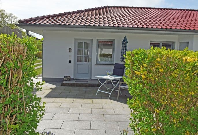 schöne Ferienwohnungen mit Terrasse im Zentrum von Rügen detail 3