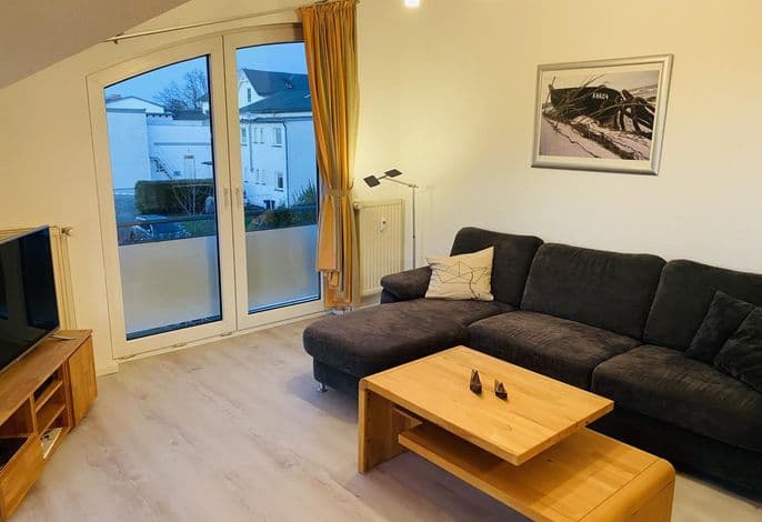 EIN-20 - Komfortable 2-Zimmer-Wohnung mit Balkon (HT)