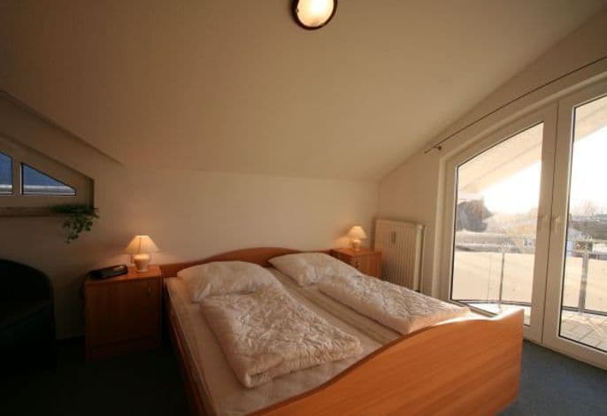 EIN-18 - Stilvolles Dachapartment mit Meerblick (HT) - Residenz Villa Eintracht - Ferienapartments in Göhren detail 2