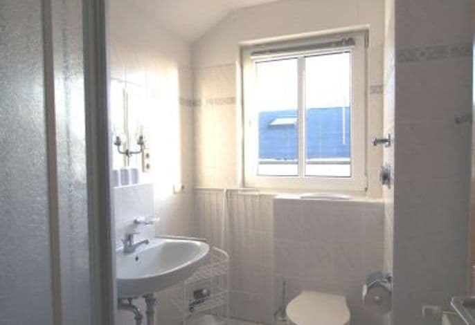 EIN-18 - Stilvolles Dachapartment mit Meerblick (HT) - Residenz Villa Eintracht - Ferienapartments in Göhren detail 3