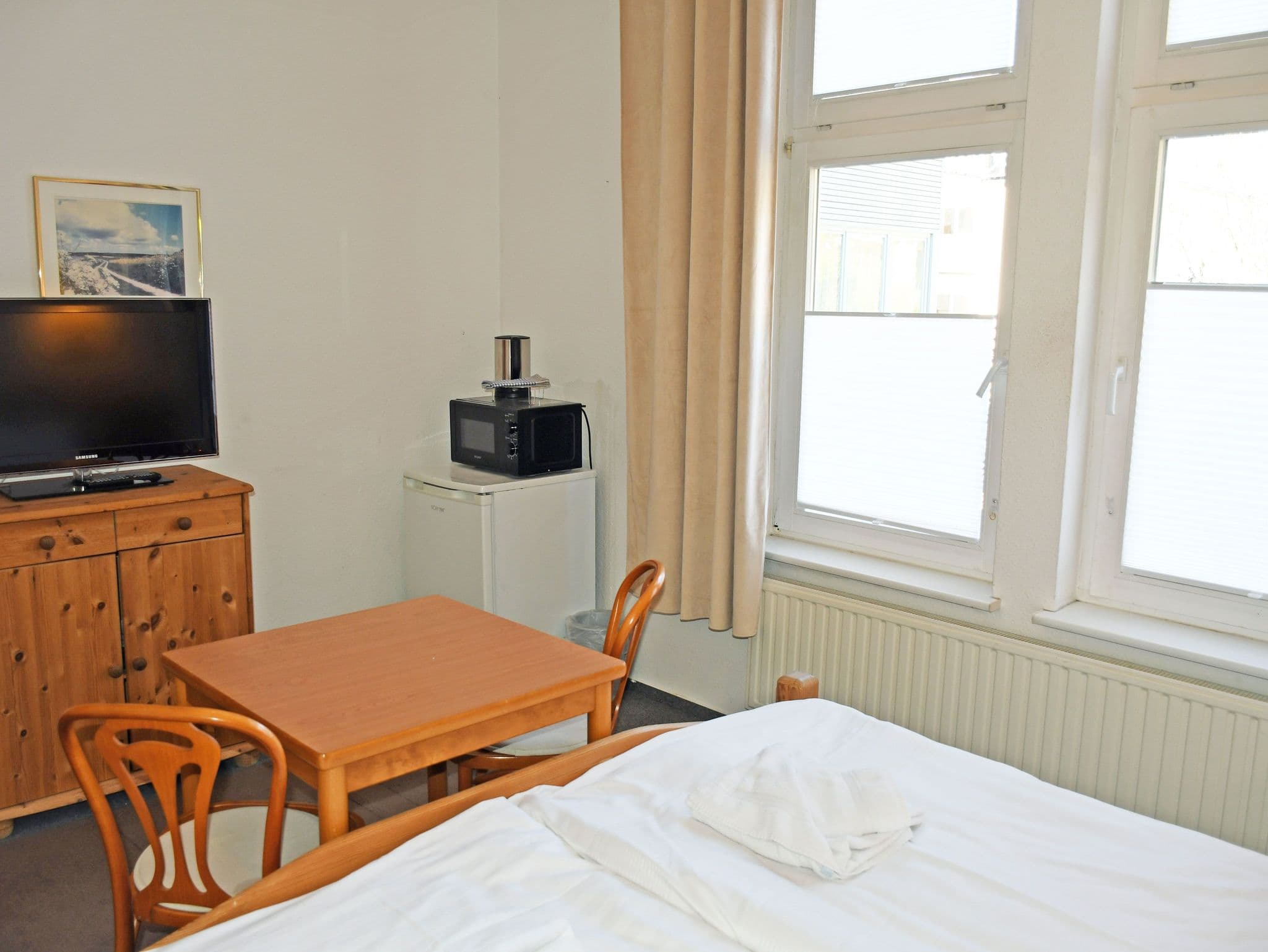 Doppelzimmer 40 - Appartementhaus Sellin in Stil der Bäderarchitektur detail 2