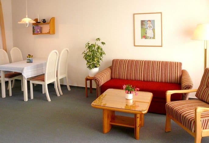 2 Zimmer Apartment mit Süd-Loggia - Haus Seeschwalbe im Ostseebad Göhren detail 1