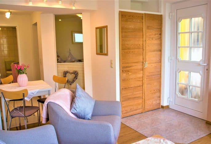Ferienwohnung Lee mit Seeblick - Ferienwohnungen Haus Inselblick mit Seeblick detail 3