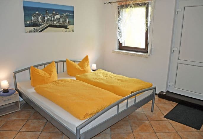 02 Ferienwohnung mit Terrasse