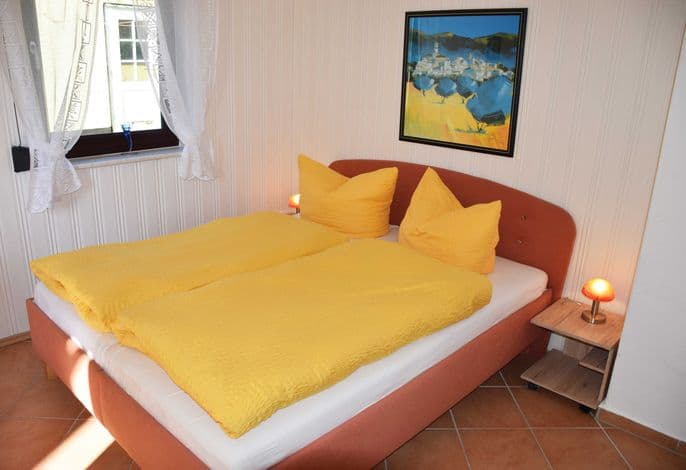 01 Ferienwohnung mit Terrasse