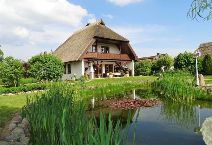 Land FeWo am Teich- Reet gedeckt/Ostseenah /bei Binz - Ferienwohnung