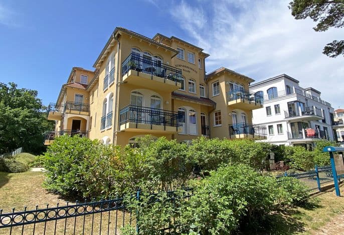 Kurparkresidenz Baabe Whg. 14 - Meerseite mit Blick Kurpark - Fewo Kurparkresidenz Isabella Whg. 14 mit Balkon detail 2
