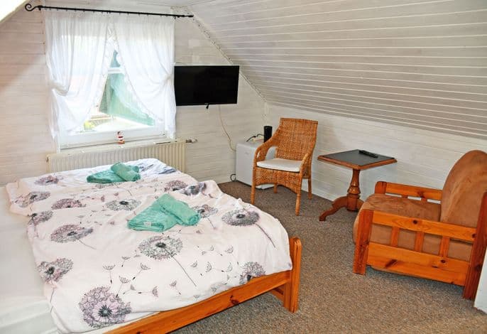 04 Doppelzimmer mit Aufbettung - Pension im Seebad Breege detail 1
