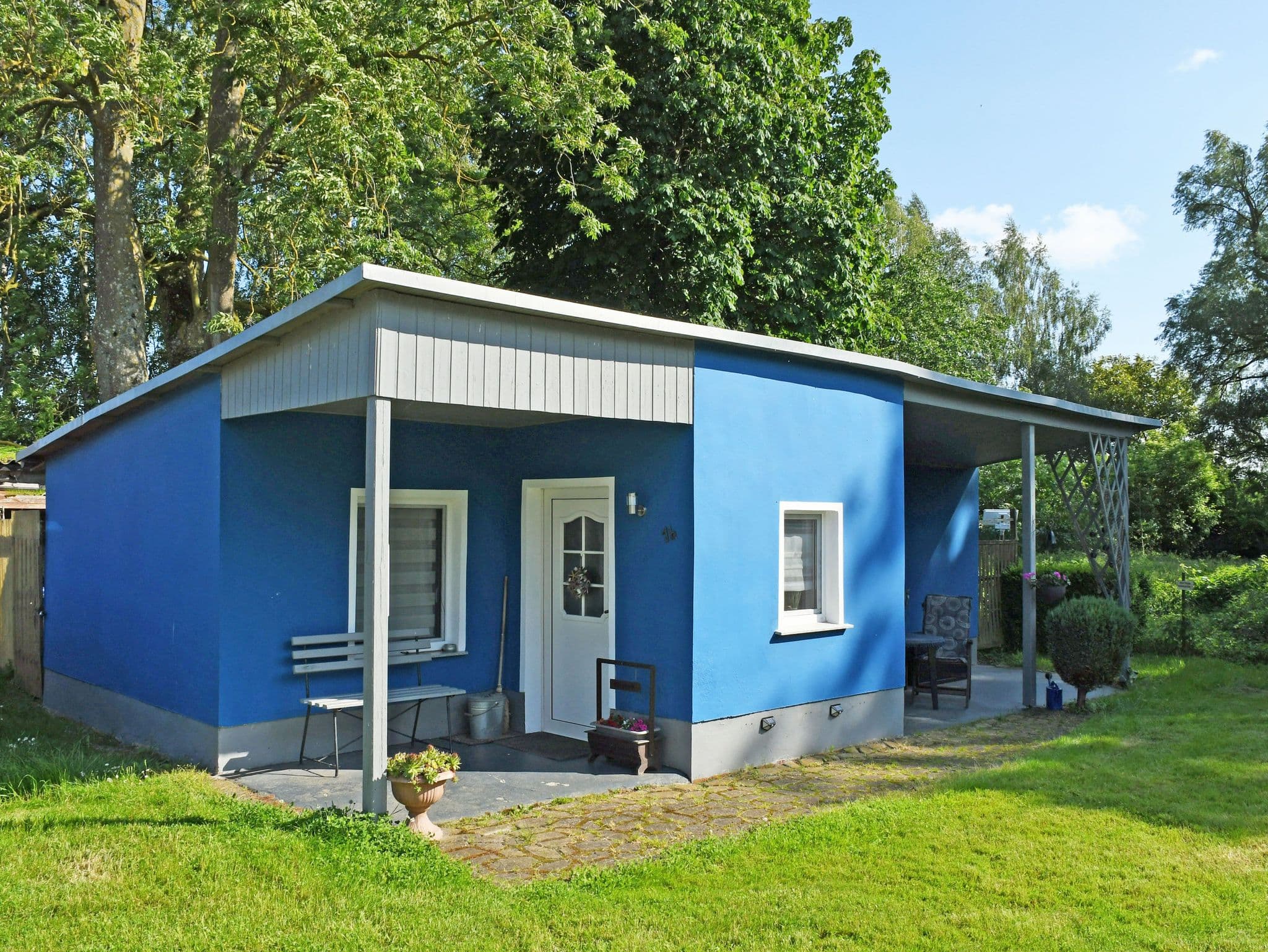 Ferienhaus mit Kamin und Terrasse