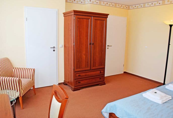 12 Doppelzimmer B detail 3