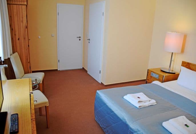 01 Doppelzimmer B detail 1