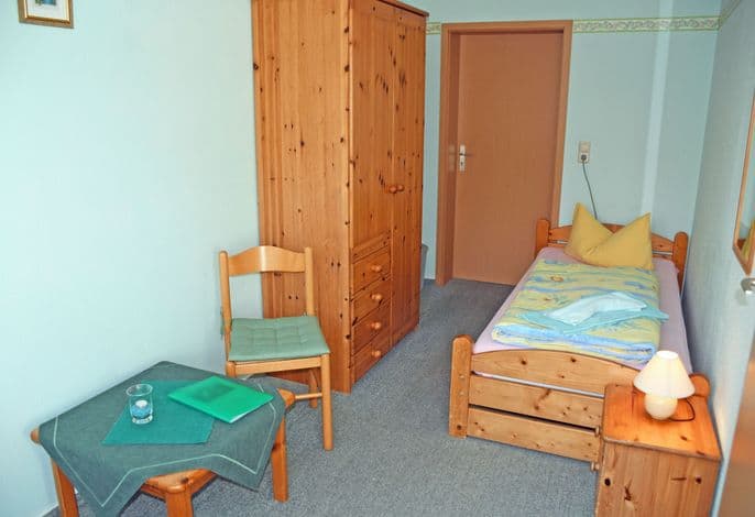 10 Einzelzimmer detail 3