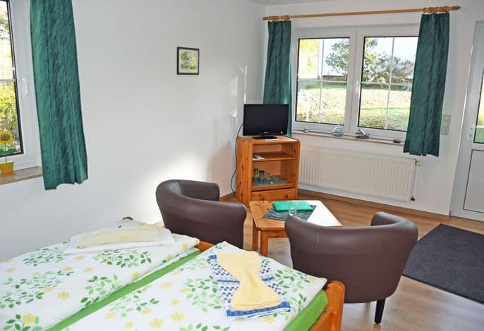 03 Doppelzimmer mit Terrasse detail 2