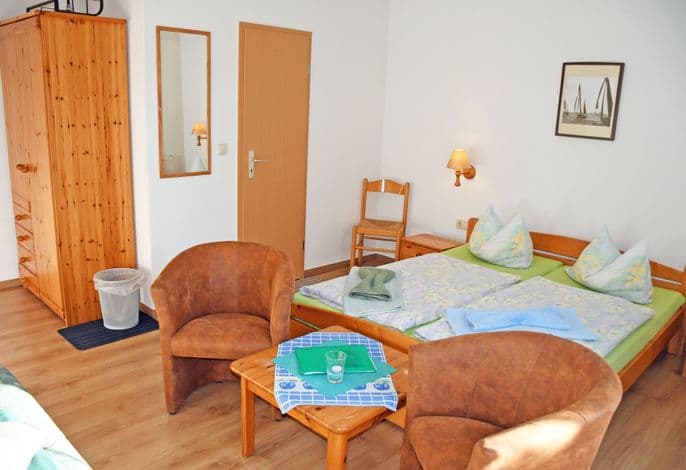 04 Doppelzimmer mit Terrasse detail 4