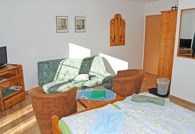 05 Doppelzimmer mit Terrasse detail 2