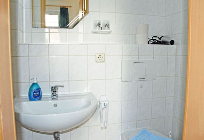 07 Doppelzimmer mit Seeblick detail 4