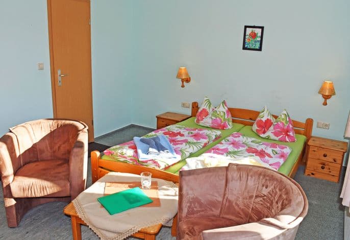 14 Doppelzimmer detail 1