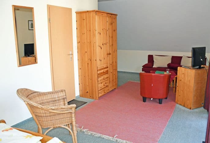 08 Doppelzimmer mit Balkon detail 3