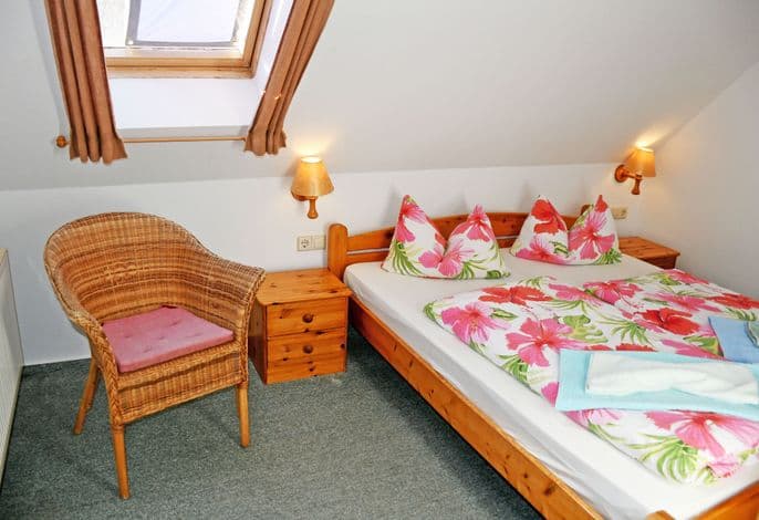 09 FAMILIENAPPARTEMENT mit Balkon und Seeblick