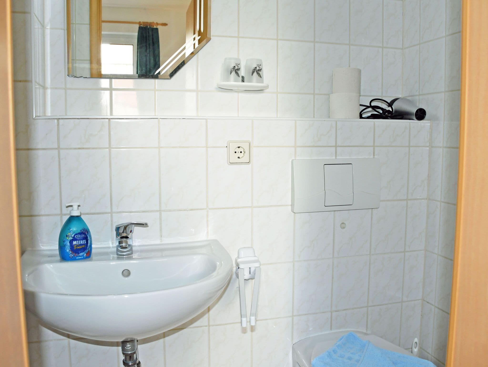 06 Doppelzimmer mit Seeblick - DEB 006 Pension Seeperle detail 4