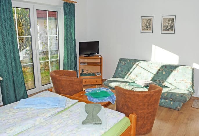 05 Doppelzimmer mit Terrasse detail 1