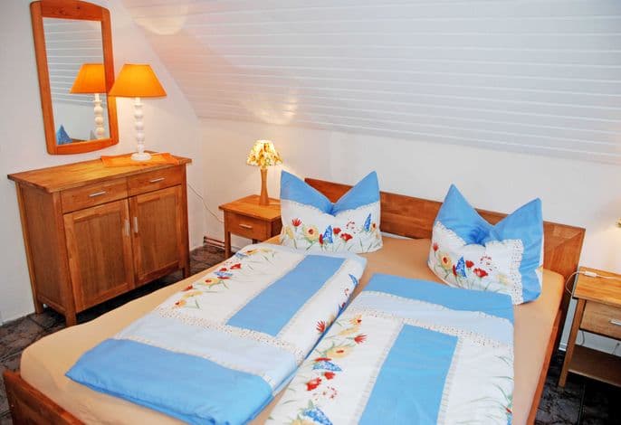 Ferienwohnung Mönchgut mit Seeblick - Ferienwohnungen im Haus am Deich detail 1